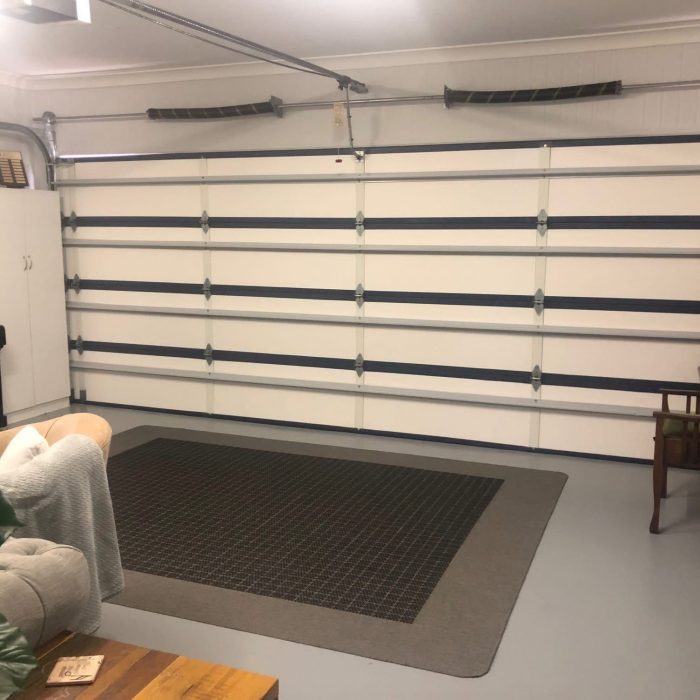 Garage home office with stable temperatures thanks to ThermaDoor insulation panels